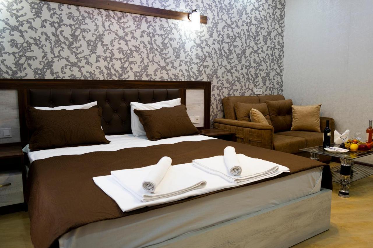 Emeg Hotel And Restaurant Batoumi Extérieur photo