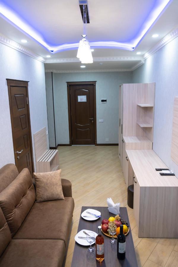 Emeg Hotel And Restaurant Batoumi Extérieur photo