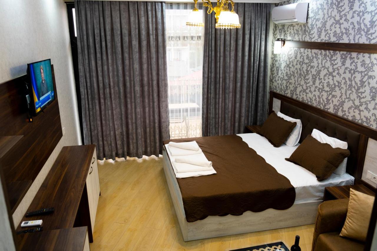 Emeg Hotel And Restaurant Batoumi Extérieur photo