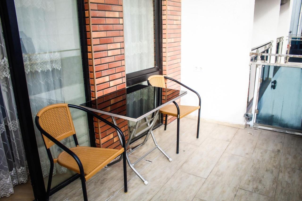 Emeg Hotel And Restaurant Batoumi Extérieur photo